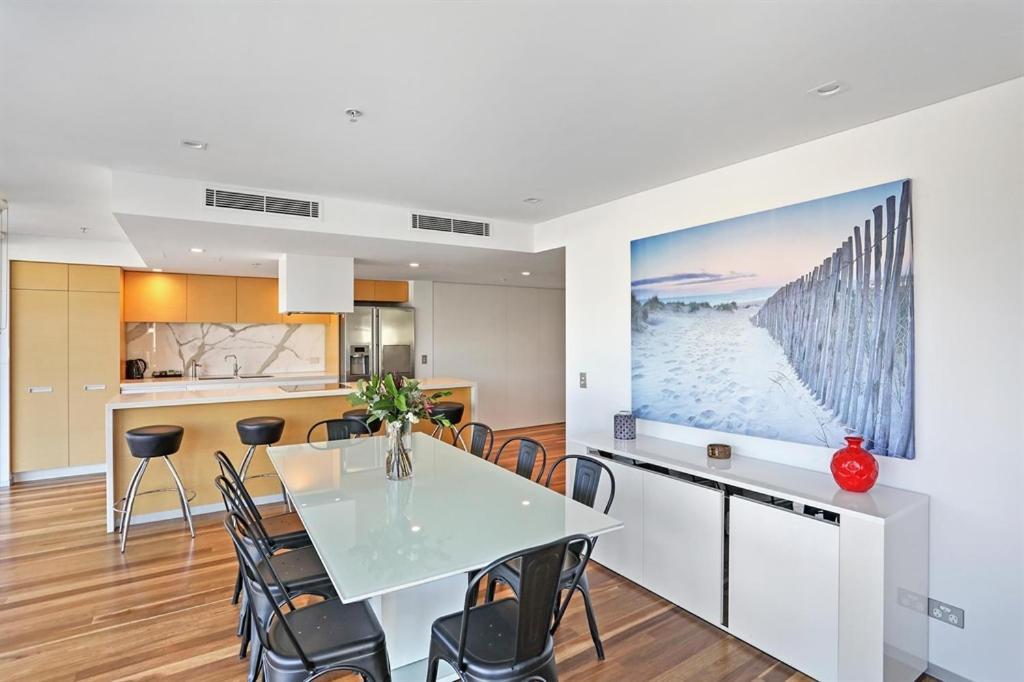 Ambience On Burleigh Beach Gold Coast Exterior photo