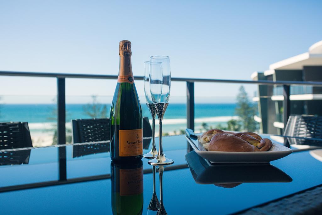 Ambience On Burleigh Beach Gold Coast Exterior photo